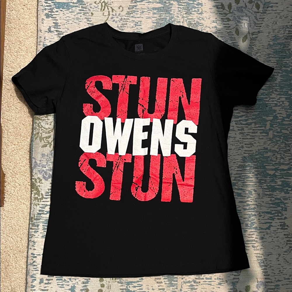 WWE Black and Red 'Stun Owens Stun' Short Sleeve Tee